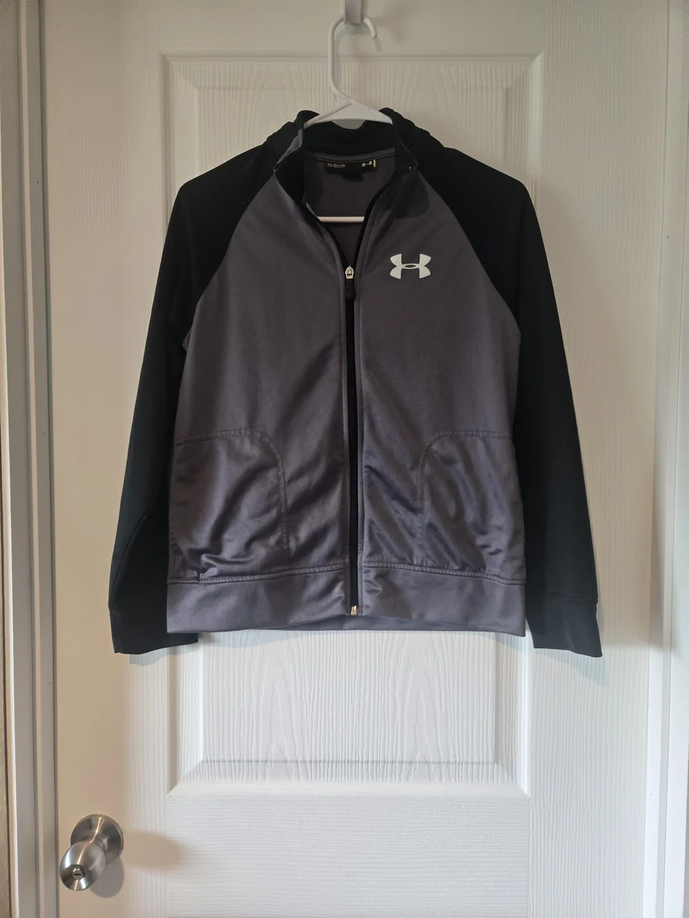Under Armour Men’s Gray & Black Full-Zip Hooded Performance Jacket